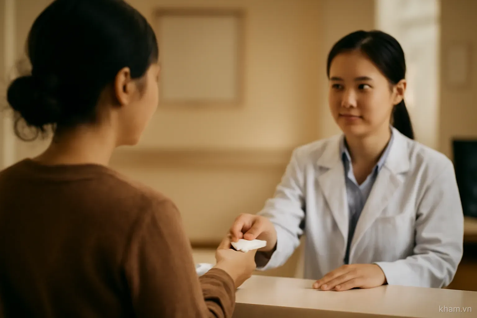 Dùng bảo hiểm y tế khi đi khám